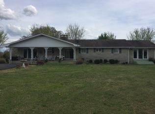 6950 Red Boiling Springs Rd, Lafayette, TN 37083