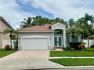 16411 Sapphire Dr, Weston, FL 33331