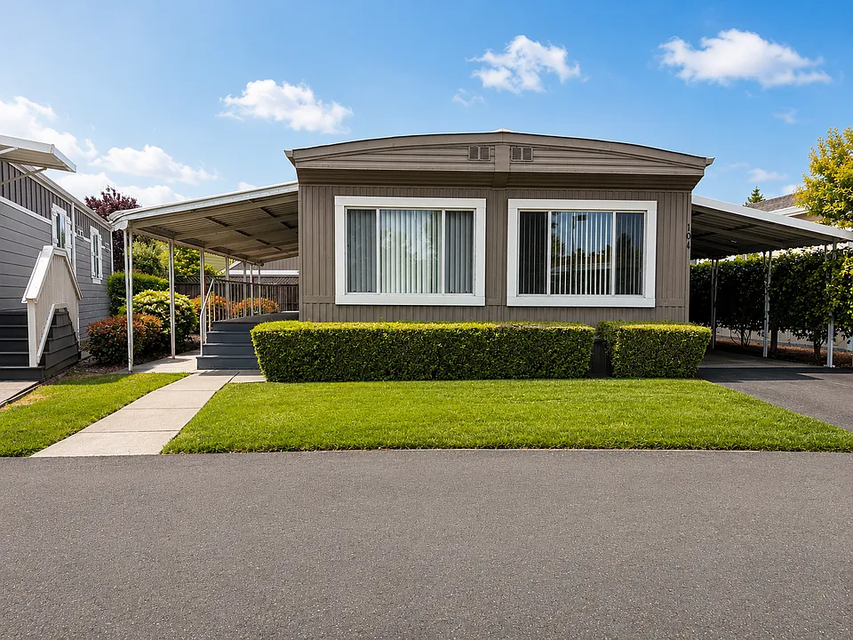 101 Candlewood Dr