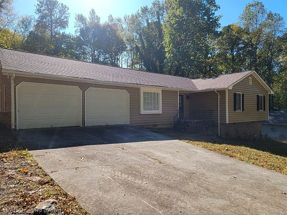 2nd image of 270 Huckleberry Ln