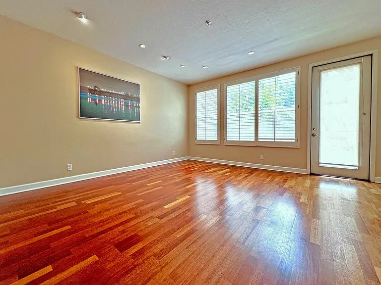 1102 Terra Bella — Photo 3