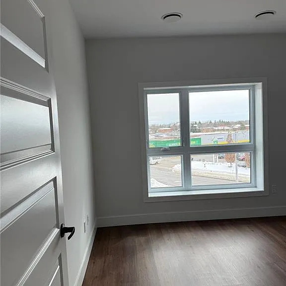 1000 Lackner Pl #401 — Photo 6