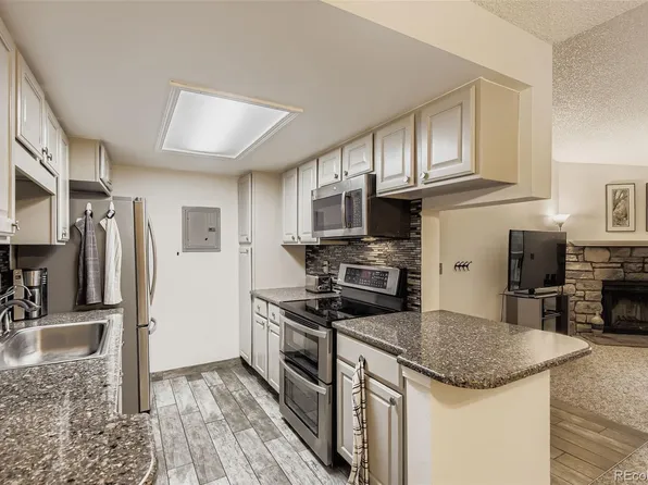 8225 E Fairmount Drive Bldg 4 #204, Denver, CO 80247