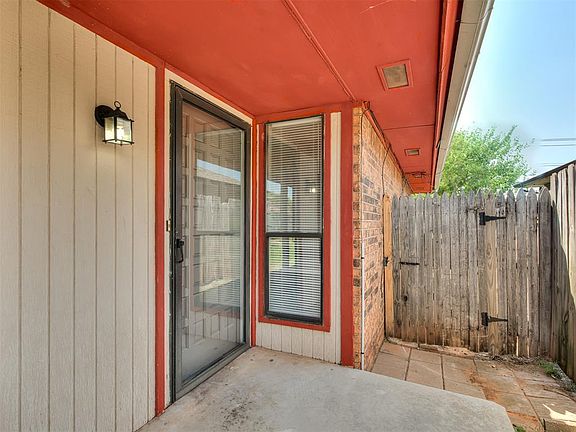4th image of 9025 N Rockwell Dr