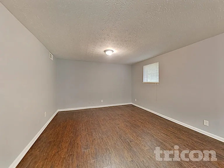 3060 Orbit Cir — Photo 3