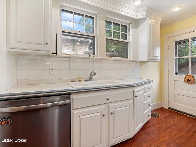 2154 Emerson Ave — Photo 9