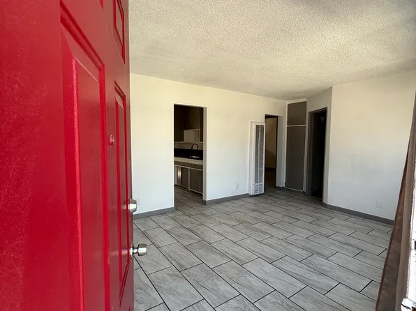 (undisclosed Address), Escondido, CA 92025