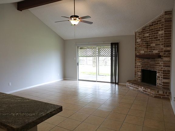 4th image of 2107 Hammerwood Dr