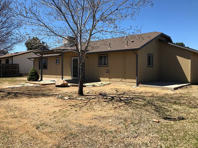 3523 N Dale Dr — Photo 22
