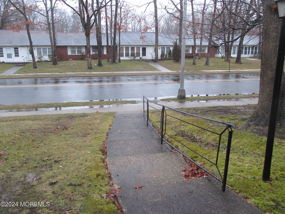 1st image of 63B Buckingham Drive