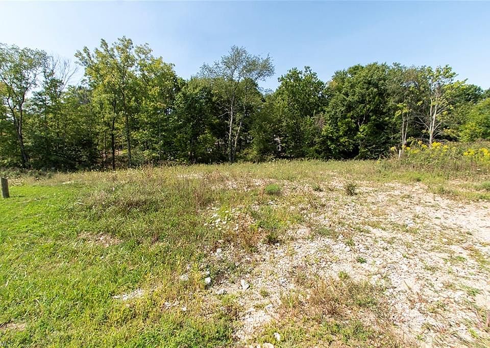 1st image of 4016 Deer Lake Dr