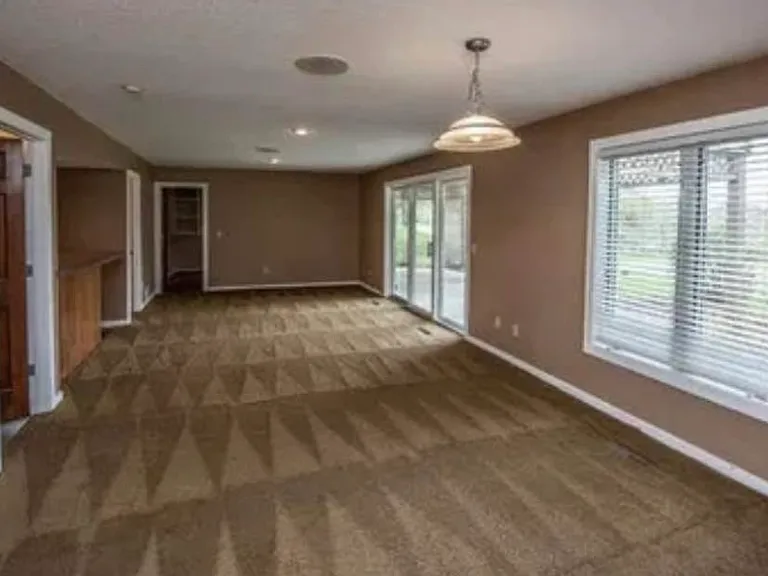 2077 Woodstone Dr — Photo 11