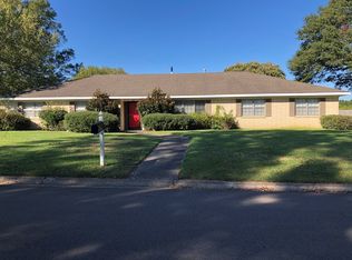 413 Cooley Ave, Grenada, MS 38901