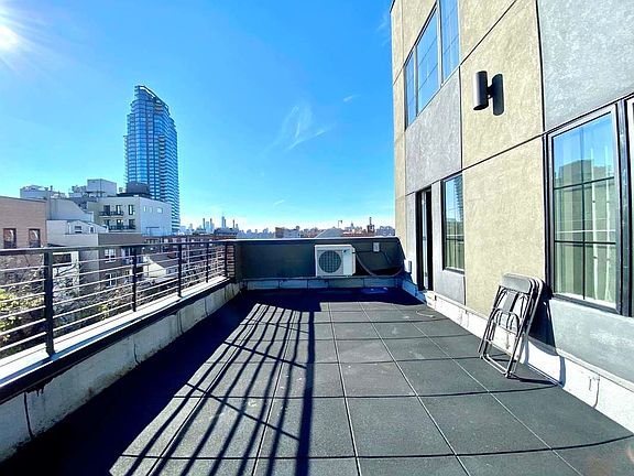 5th image of 75 Greene Ave #4F