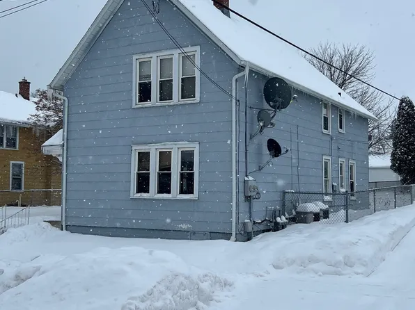 1807 Hamilton St, Manitowoc, WI 54220