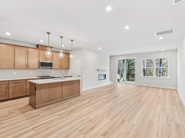 244 Oak Summit Pl, Chapel Hill, NC 27516