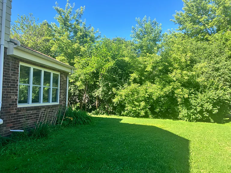 2711 Albany Ct — Photo 16