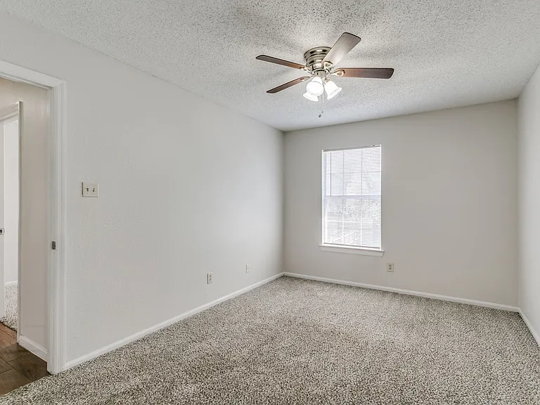 5504 Big Bend Dr — Photo 37