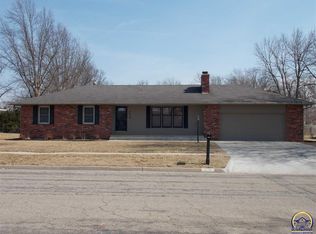 1158 SW Kent Pl, Topeka, KS 66604