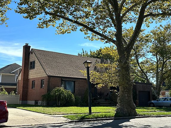 3rd image of 31 Maple Dr