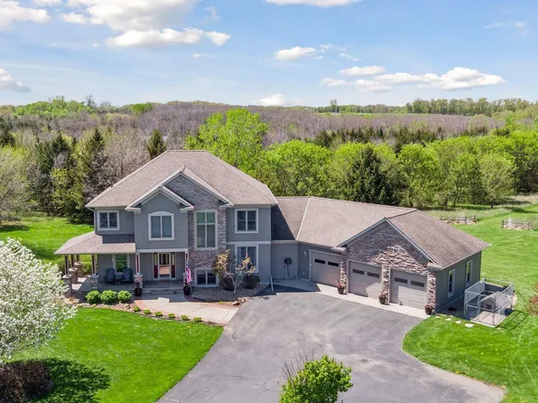 517 Westridge Cir, River Falls, WI 54022