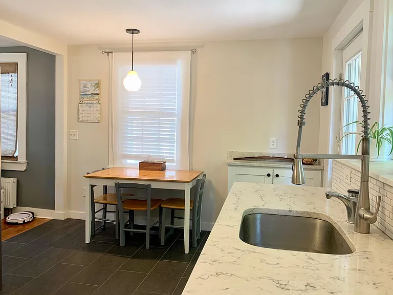 124 Raleigh Way — Photo 4