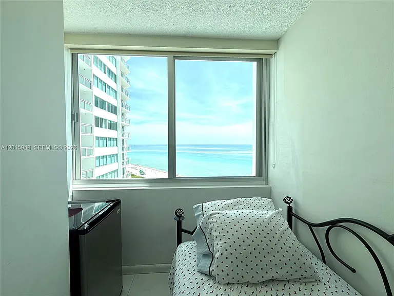 7135 Collins Ave #1214 — Photo 33