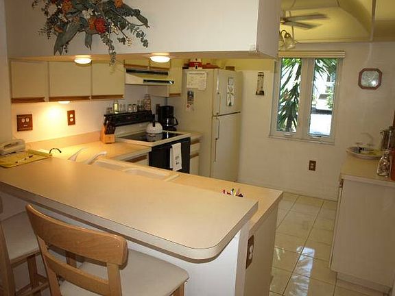 5th image of 221 Cypress Ln