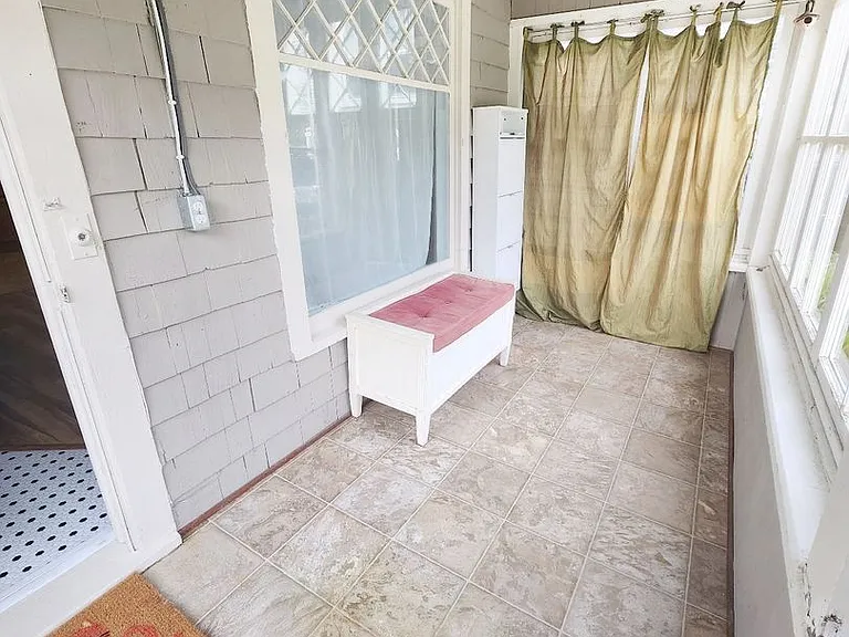 154 Lake St — Photo 4