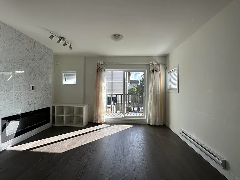 9080 No 3 Rd — Photo 3