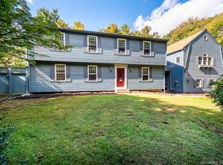 103 Lovers Ln, East Lyme, CT 06333