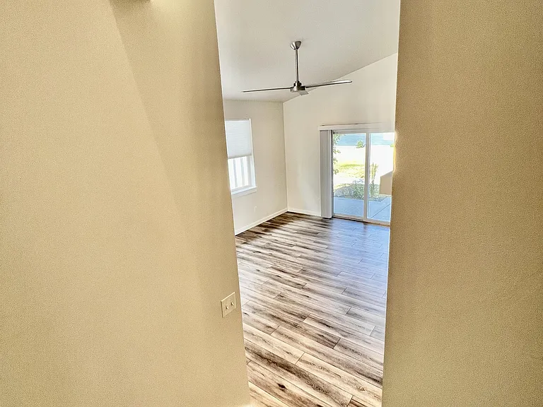 5526 Leiden Ln — Photo 34