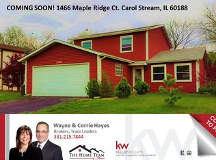 1466 Maple Ridge Ct, Carol Stream, IL 60188