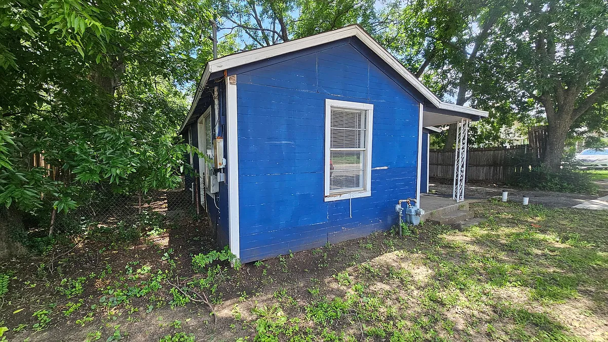 Building Photo - 620 Uland St