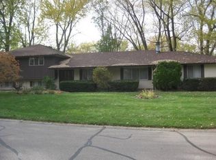 7825 Raintree Rd, Dayton, OH 45459