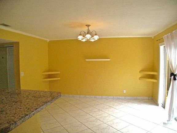 5th image of 1805 SW 81st Ave