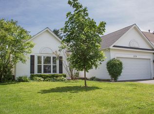 379 Meadowview Ln, Aurora, IL 60502