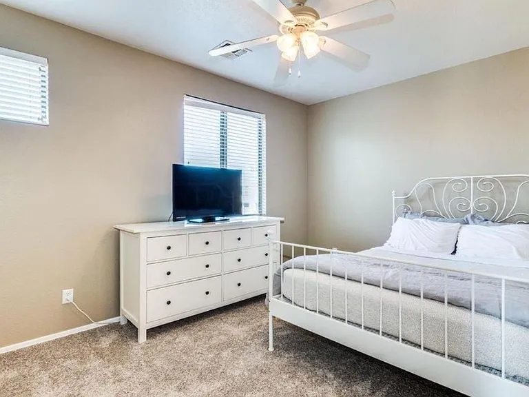 1886 E Don Carlos Ave #148 — Photo 5