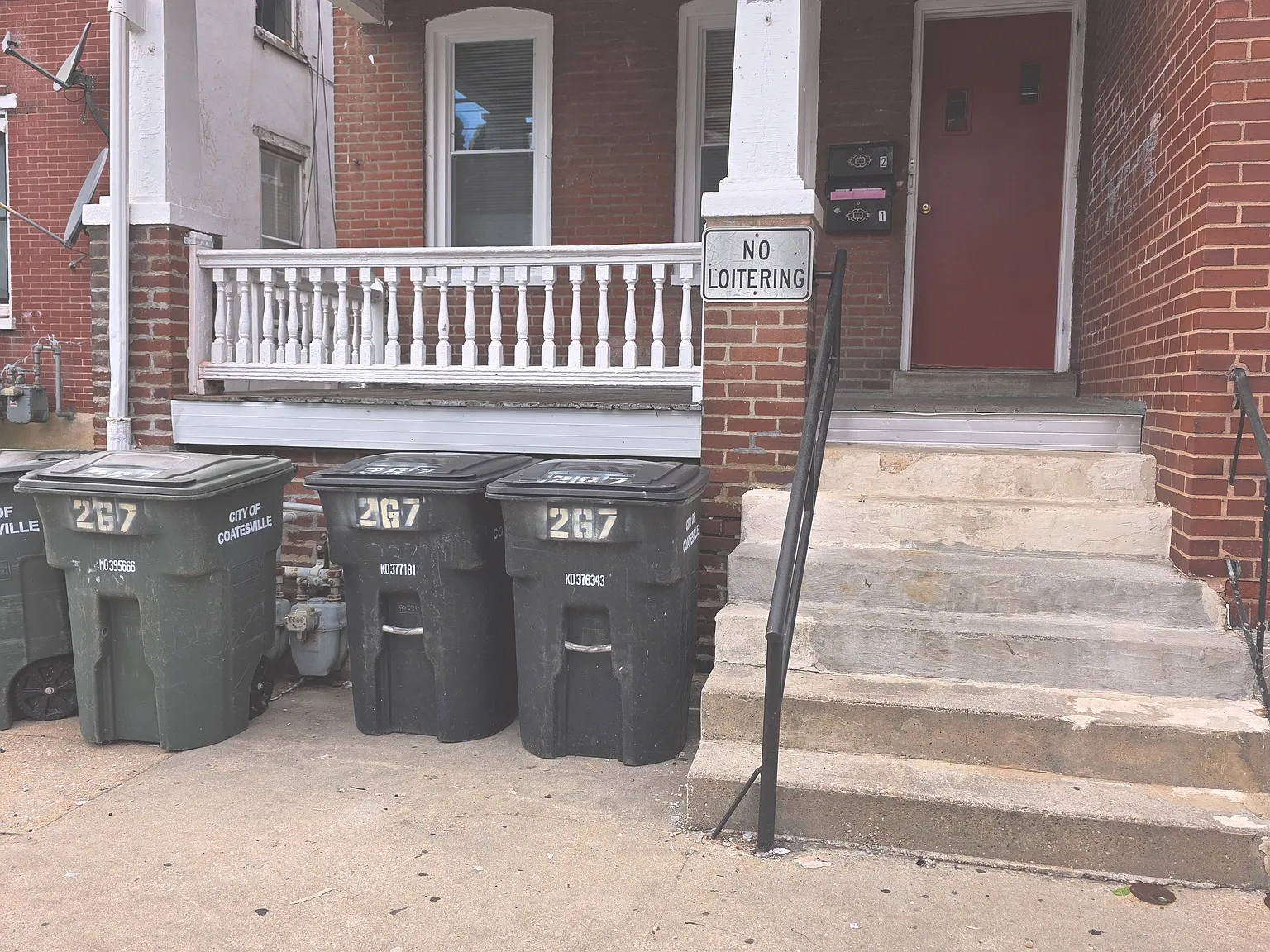 2 bed, $1,300 — Photo 2