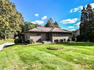 5653 Dailey Rd, Akron, OH 44319