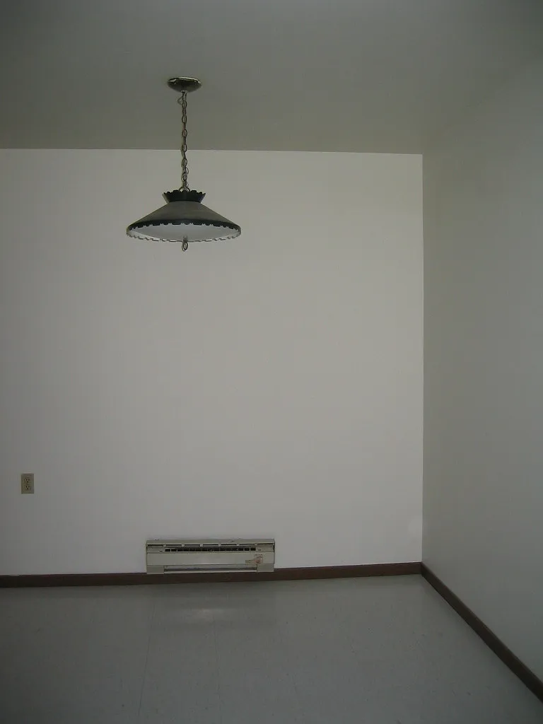 2 bed, $877 — Photo 1