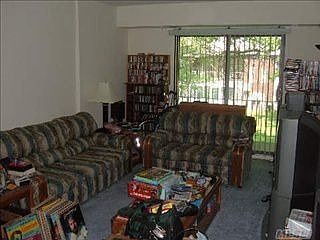 1st image of 209 Tudor Ln