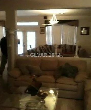 4th image of 3871 W Irvin Ave