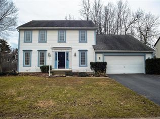3 Deer Rdg, Getzville, NY 14068