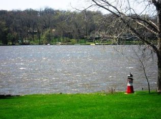 2380 Southgate Dr, Davis, IL 61019