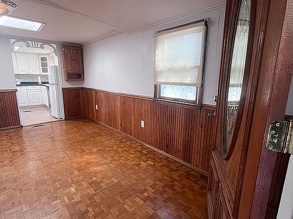 4th image of 525 Riverleigh Ave Unit 102