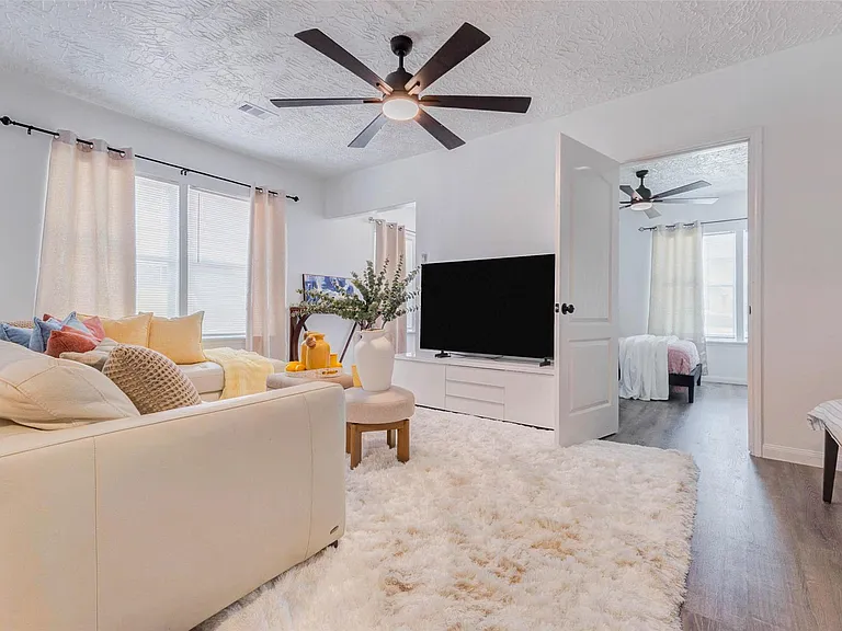 2902 Truxillo St — Photo 10