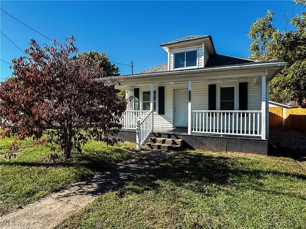 1502 Broadway Ave, Parkersburg, WV 26101