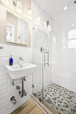 Sold by Compass | media 9