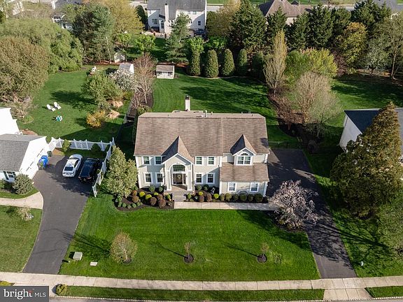 2nd image of 17 Chase Rd